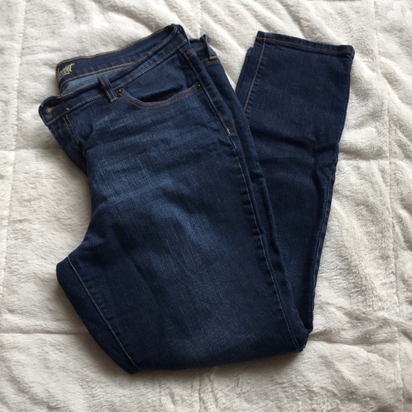 Old Navy Denim - Old Navy Sweetheart jeans